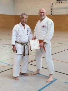 Tamayose Hidemi Sensei und Schüler Mike Forster